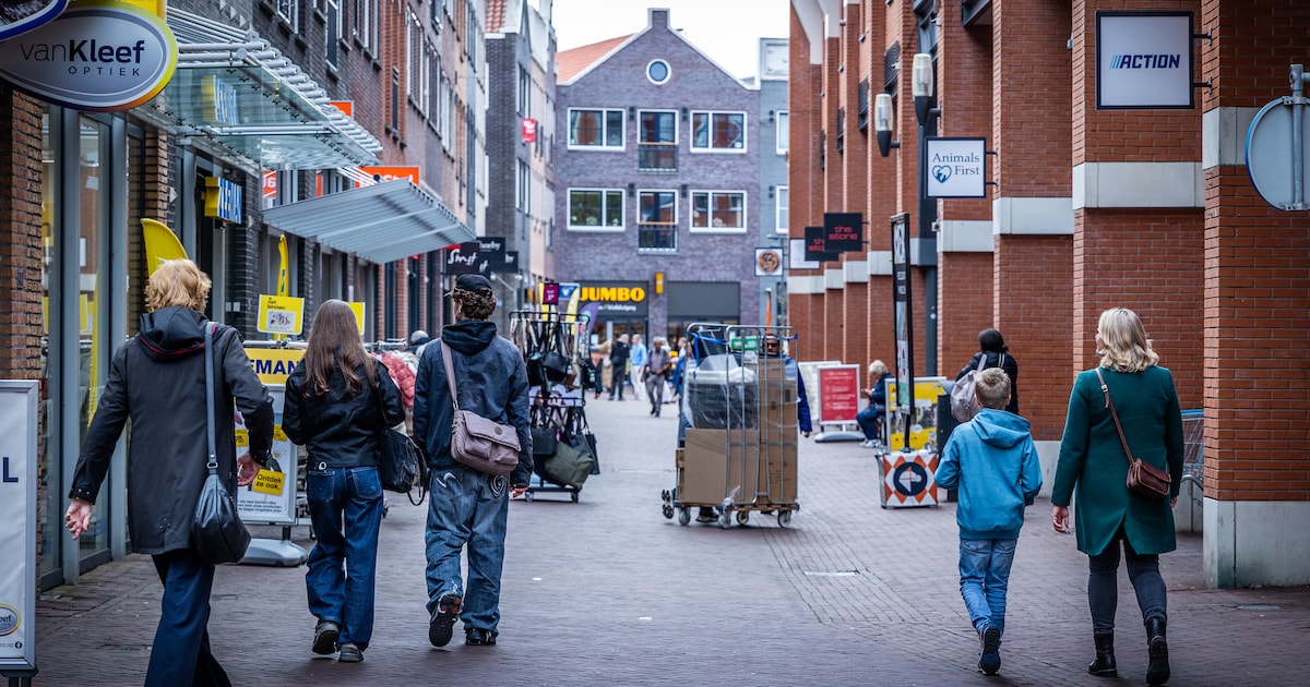 Opluchting na harde maatregelen tegen 200 relschoppers die winkelcentrum onveilig maken: ‘Deuk in im