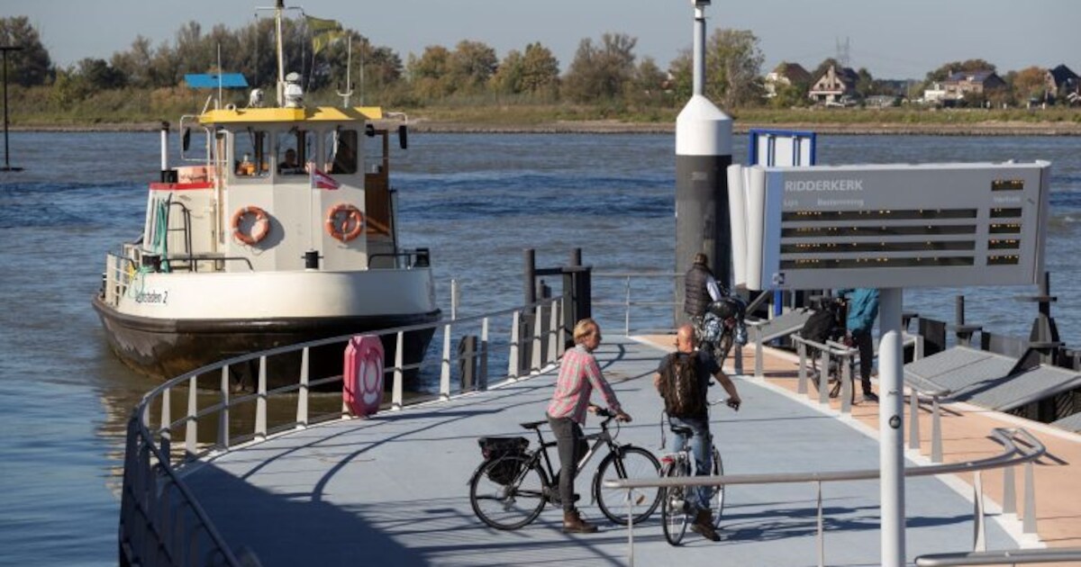 Ridderkerk verlengt contract Driehoeksveer tot eind 2026 | Ridderkerk ...